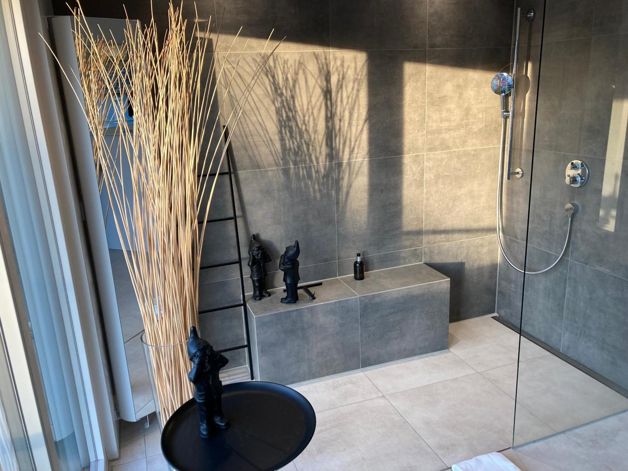 Neues Penthouse-Loft Mit Konuskarte Fuer Gratis Oepnv Apartment Ehrenkirchen Екстериор снимка