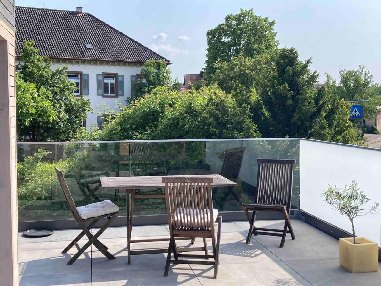 Neues Penthouse-Loft Mit Konuskarte Fuer Gratis Oepnv Apartment Ehrenkirchen Екстериор снимка