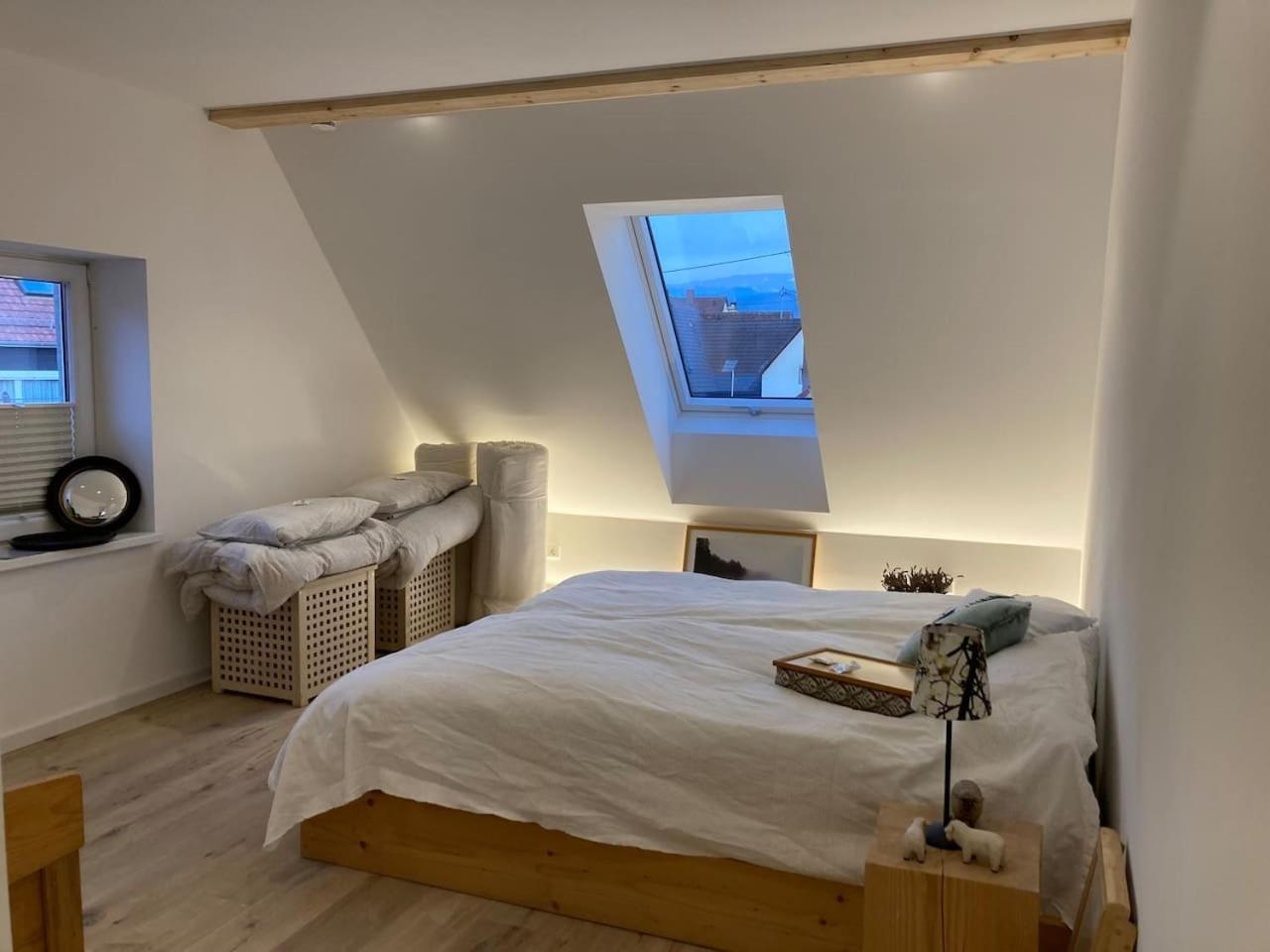 Neues Penthouse-Loft Mit Konuskarte Fuer Gratis Oepnv Apartment Ehrenkirchen Екстериор снимка